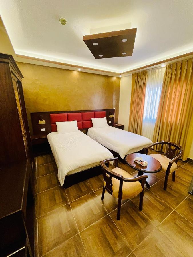 Esperanza Petra Bed & Breakfast วาดี มูซา ภายนอก รูปภาพ
