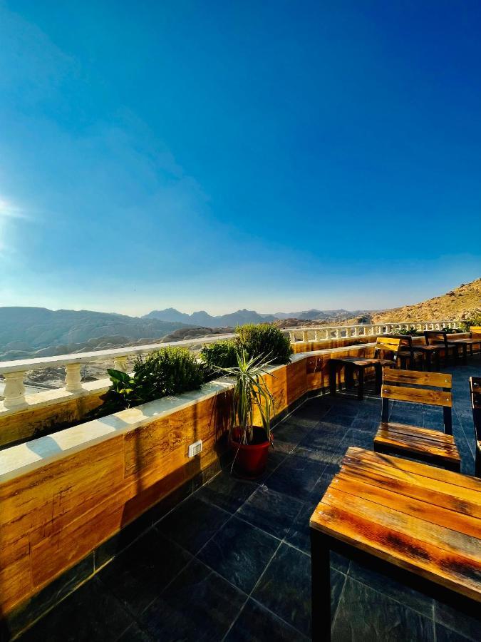 Esperanza Petra Bed & Breakfast วาดี มูซา ภายนอก รูปภาพ