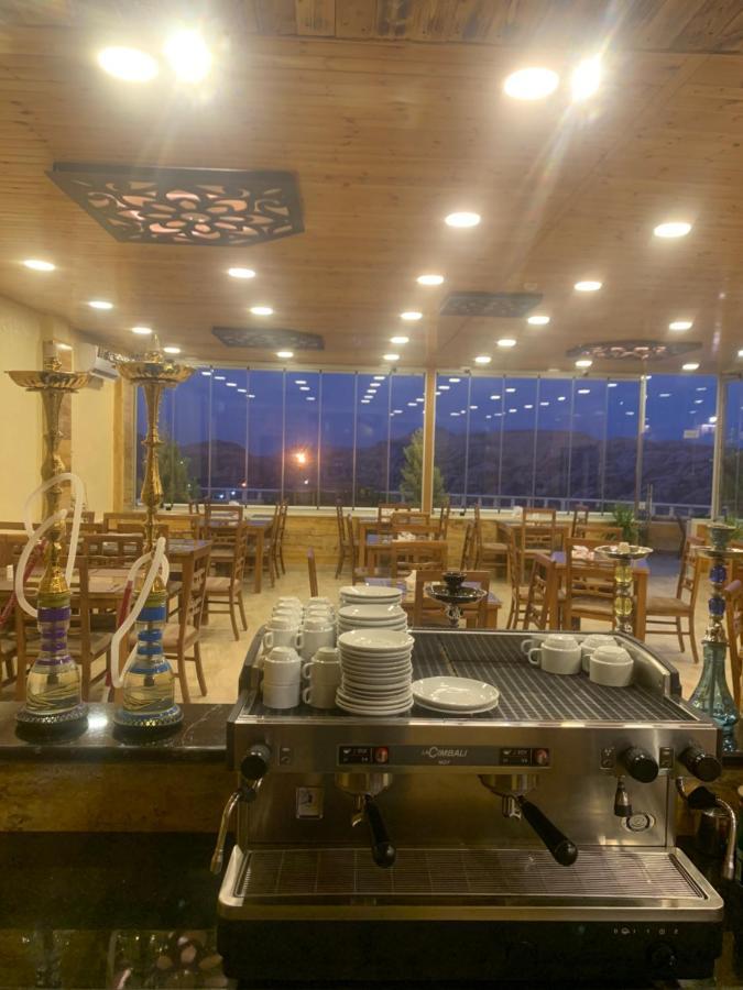 Esperanza Petra Bed & Breakfast วาดี มูซา ภายนอก รูปภาพ