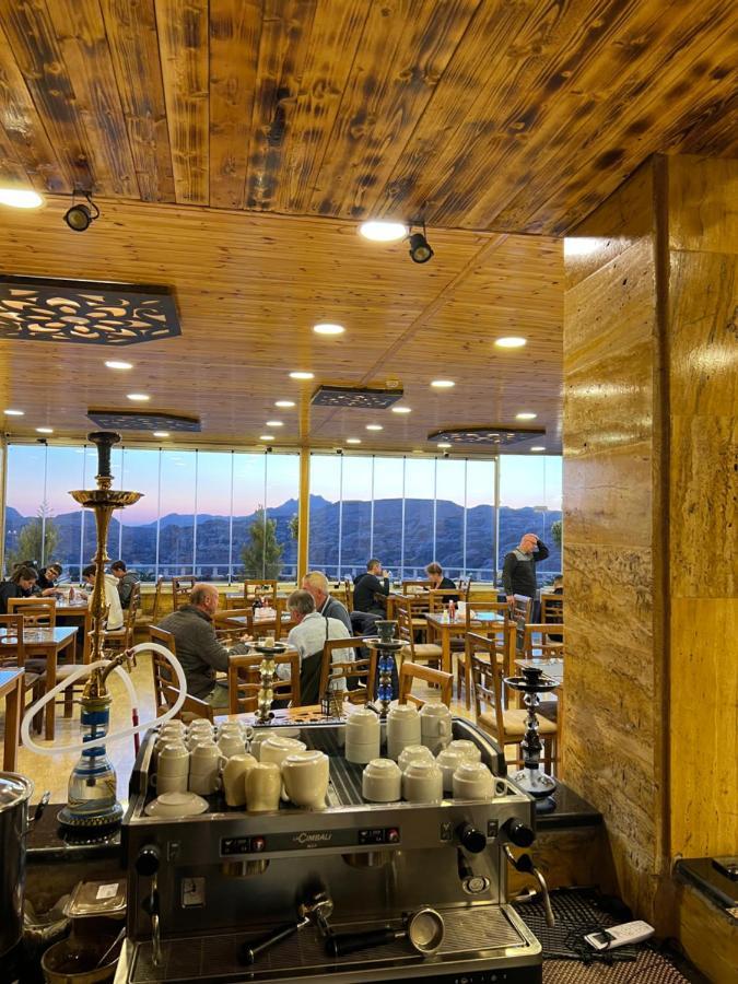 Esperanza Petra Bed & Breakfast วาดี มูซา ภายนอก รูปภาพ