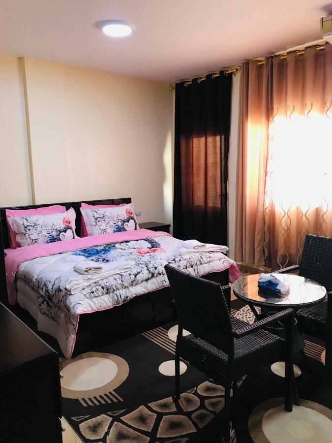 Esperanza Petra Bed & Breakfast วาดี มูซา ภายนอก รูปภาพ